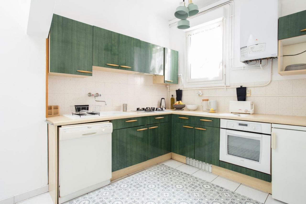 Coachella Vintage Chic In The Heart Of St Charles Biarritz Apartment Exterior foto